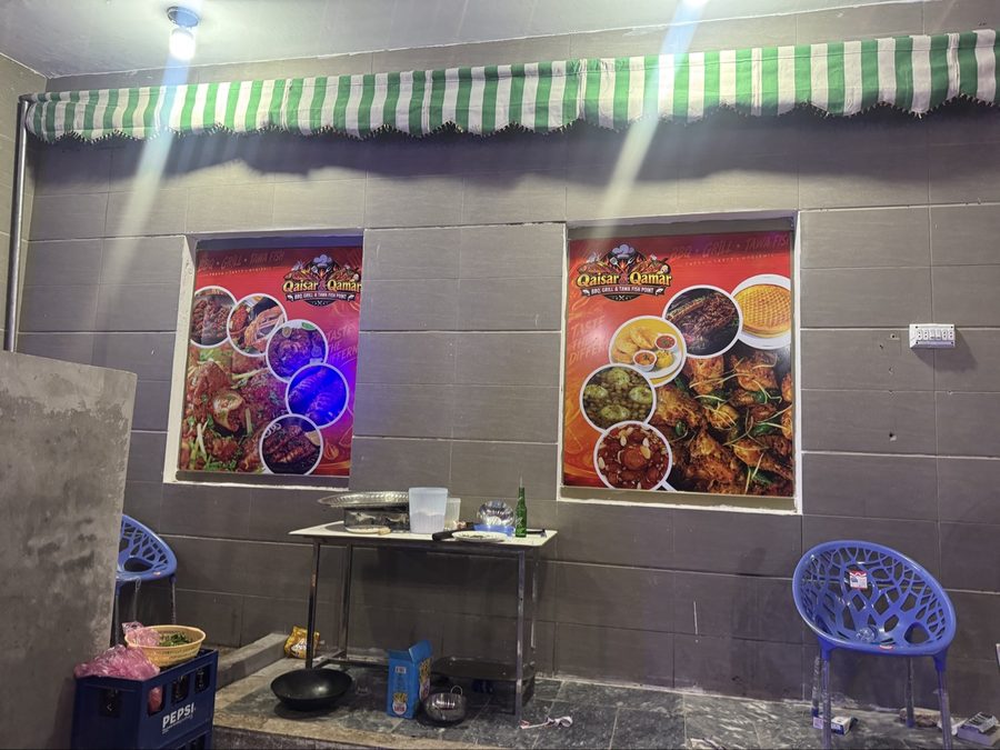 Vinyl graphics at Qaisar Pizza Club